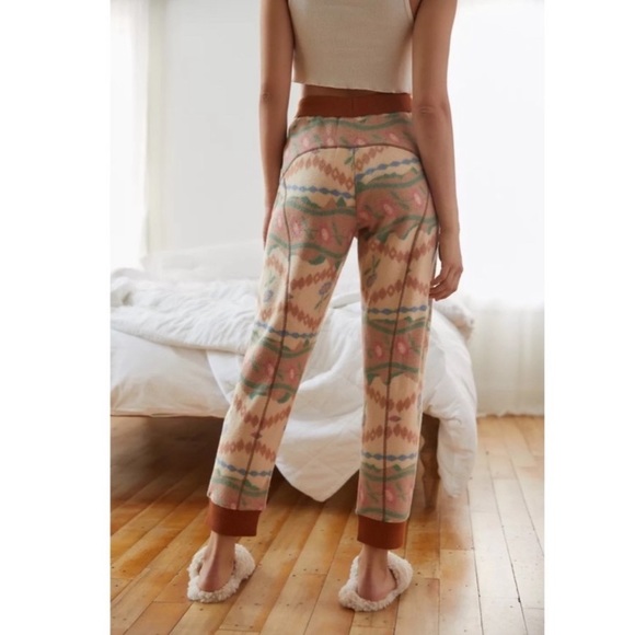 Out From Under Outlander Jogger Pant - Picture 7 of 11